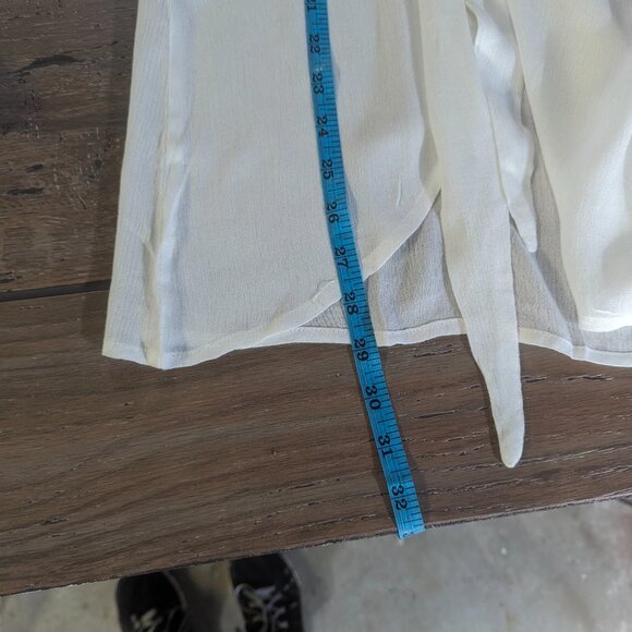 NWT Timing Size Small White Blouse - Picture 13 of 16